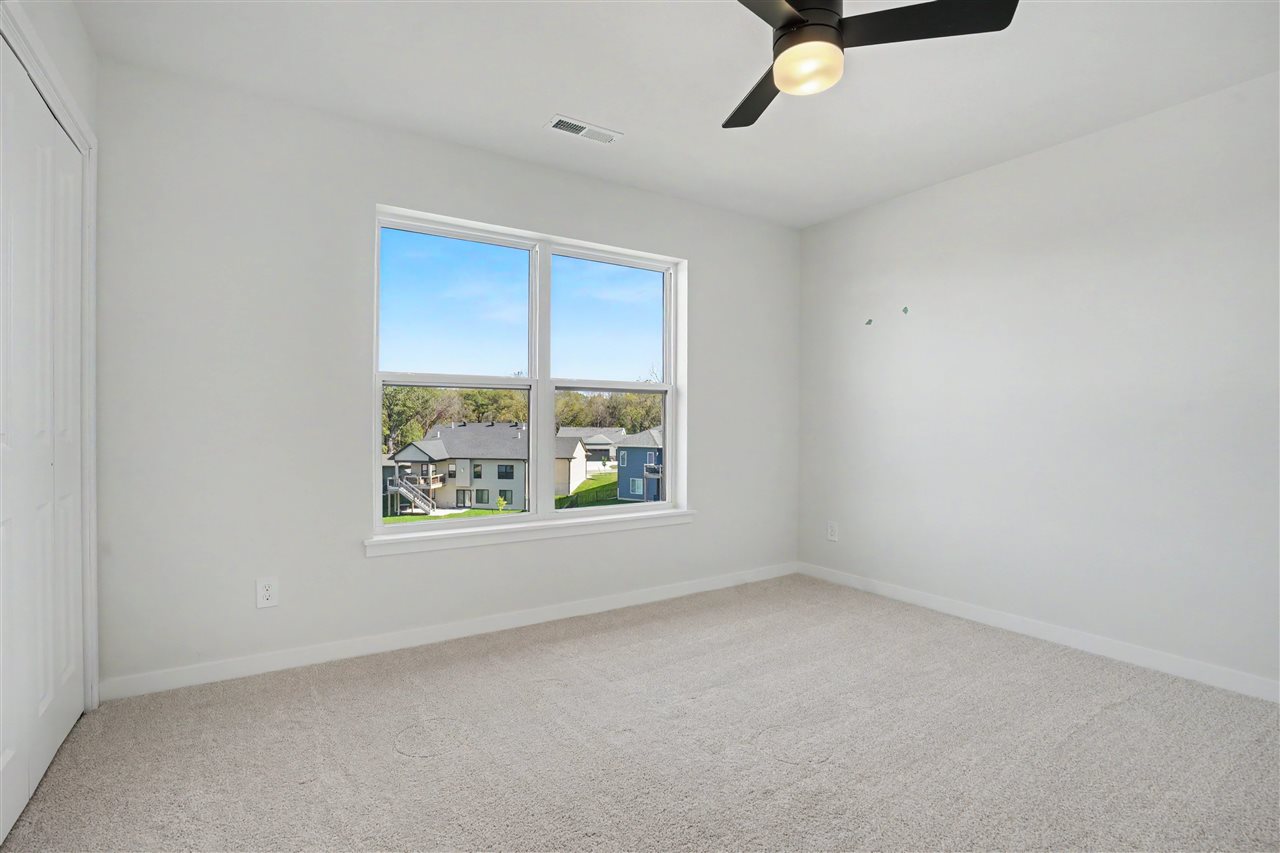 1517 Legend Drive Tiffin IA 52340