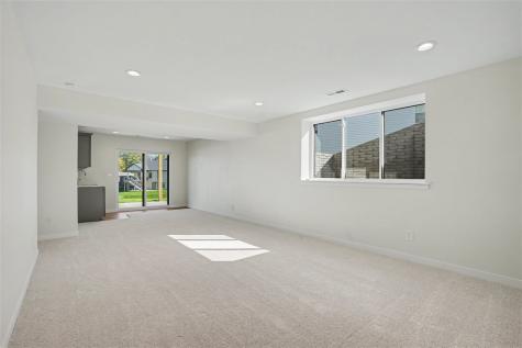 1517 Legend Drive Tiffin IA 52340