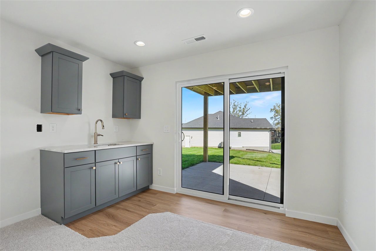1517 Legend Drive Tiffin IA 52340
