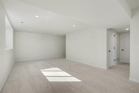 1517 Legend Drive Tiffin IA 52340