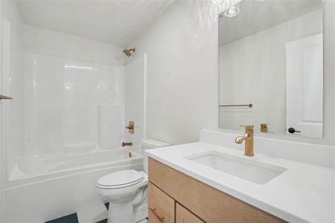 1517 Legend Drive Tiffin IA 52340