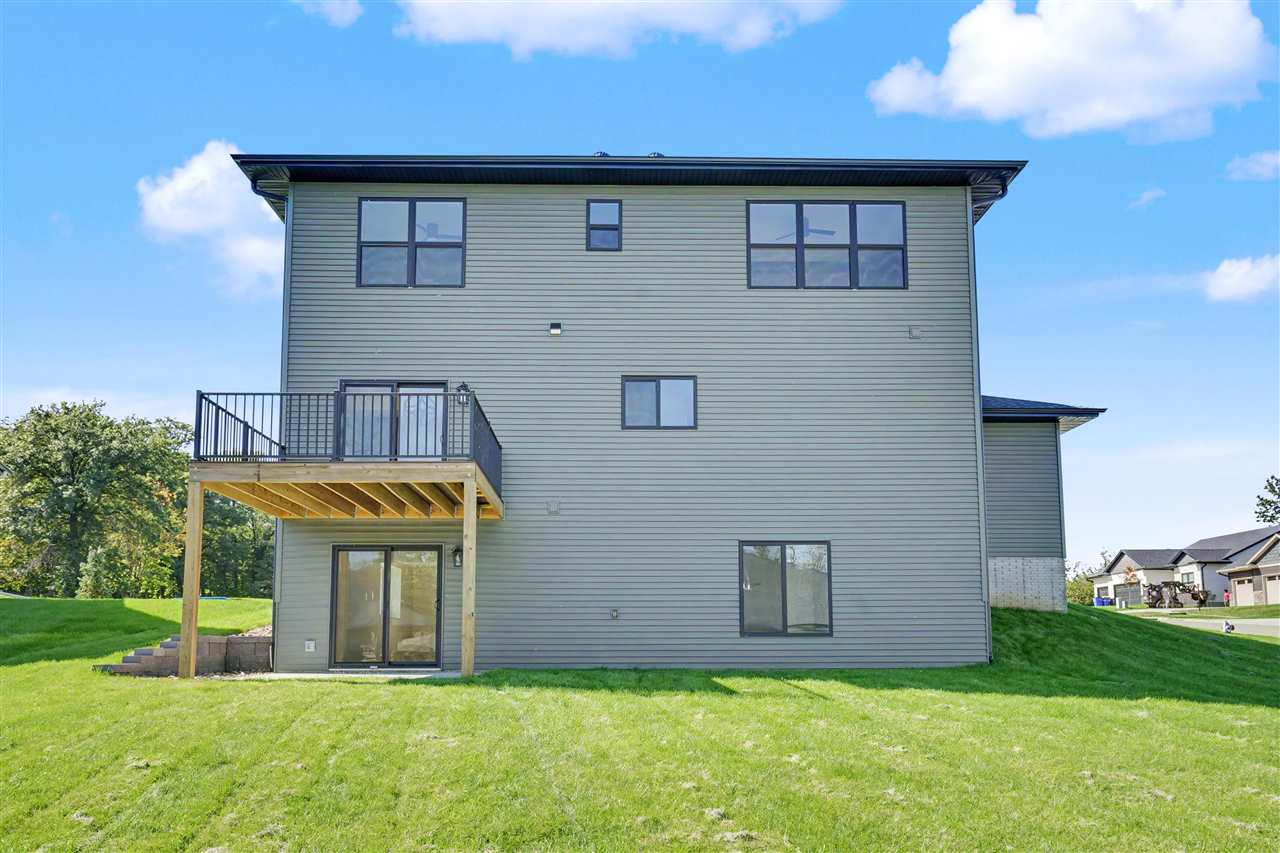 1517 Legend Drive Tiffin IA 52340