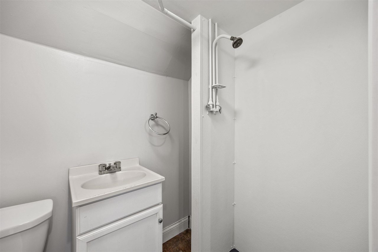 383 21st Street SE Cedar Rapids IA 52403