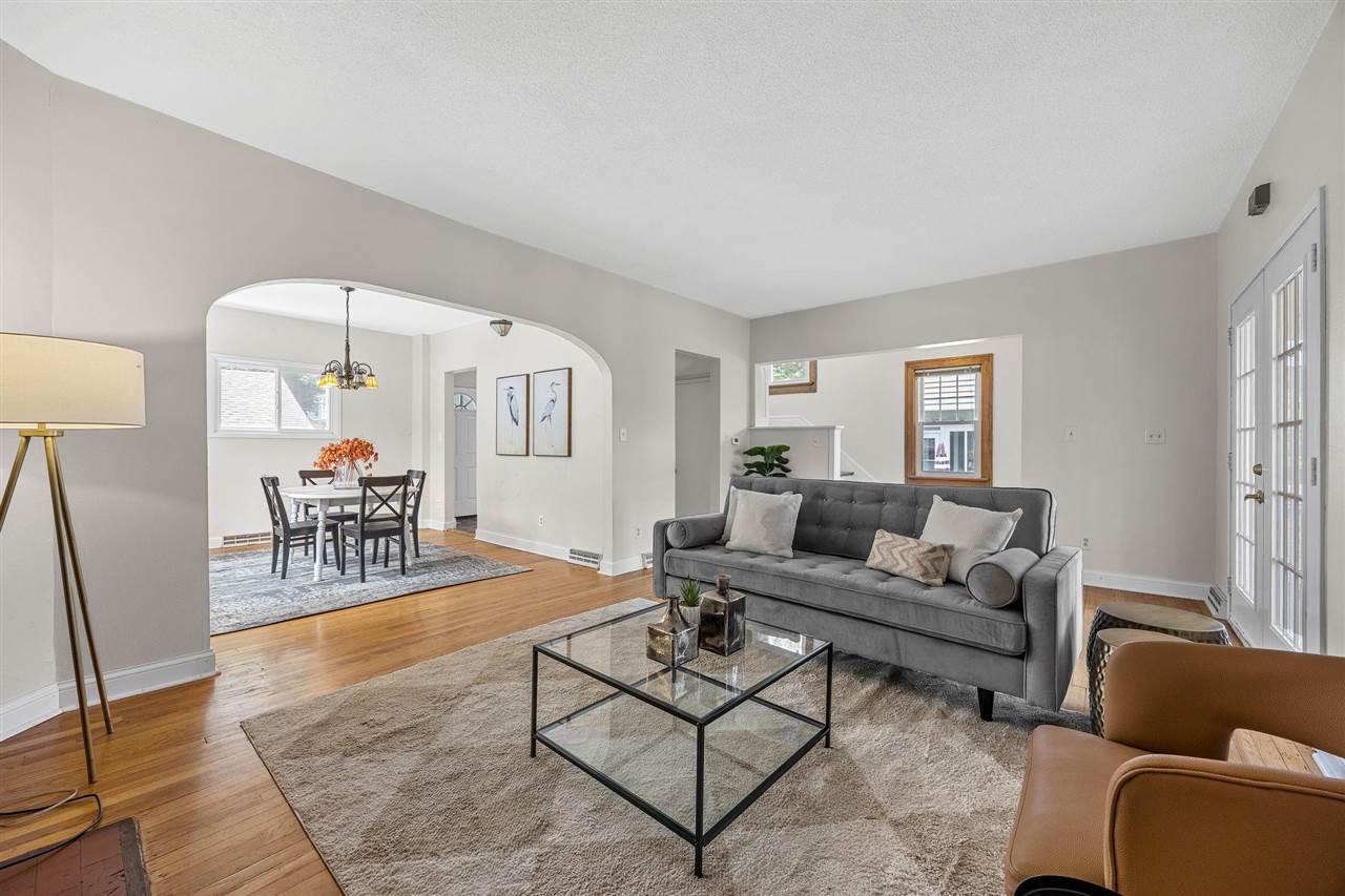 383 21st Street SE Cedar Rapids IA 52403