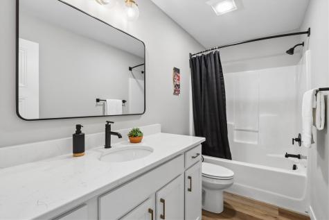 113 Dogwood Lane Tiffin IA 52340