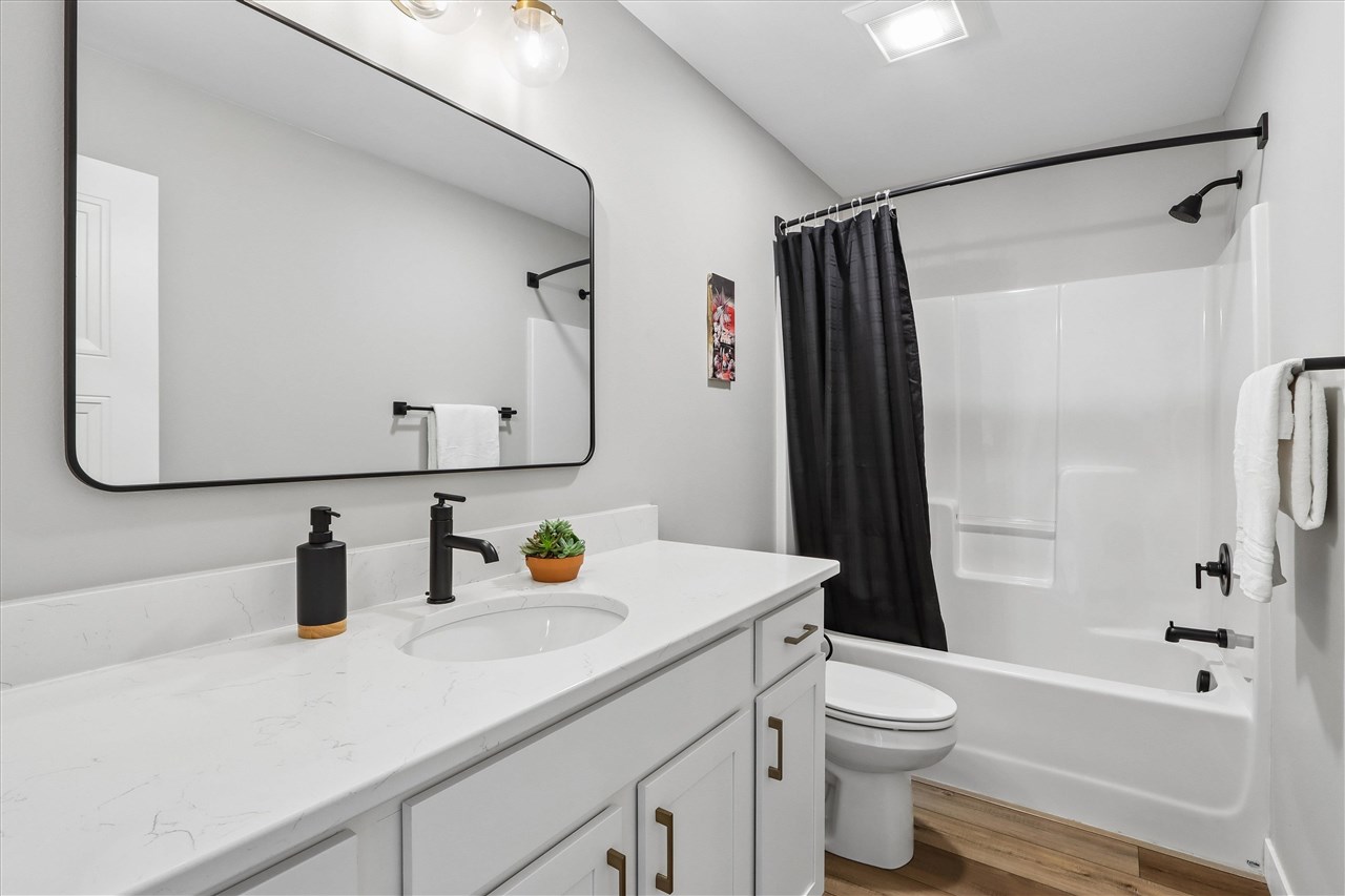 113 Dogwood Lane Tiffin IA 52340