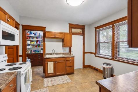 309 Fairchild Street Iowa City IA 52245-2114
