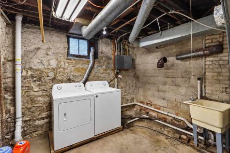 309 Fairchild Street Iowa City IA 52245-2114