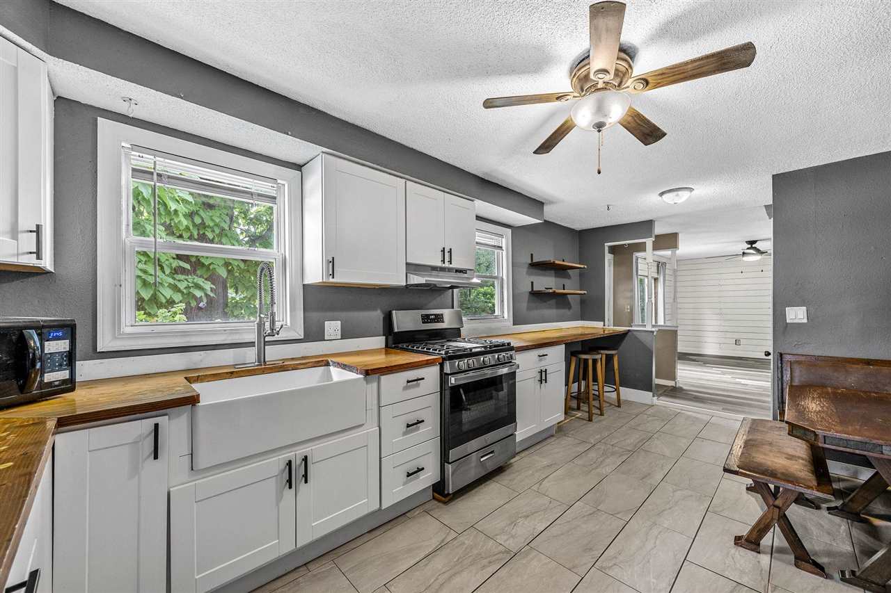 6524 Parkview Avenue Cedar Rapids IA 52403