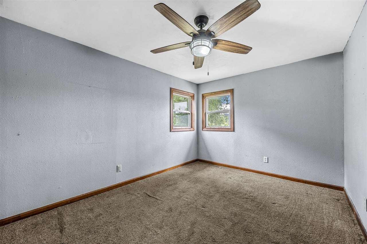 6524 Parkview Avenue Cedar Rapids IA 52403