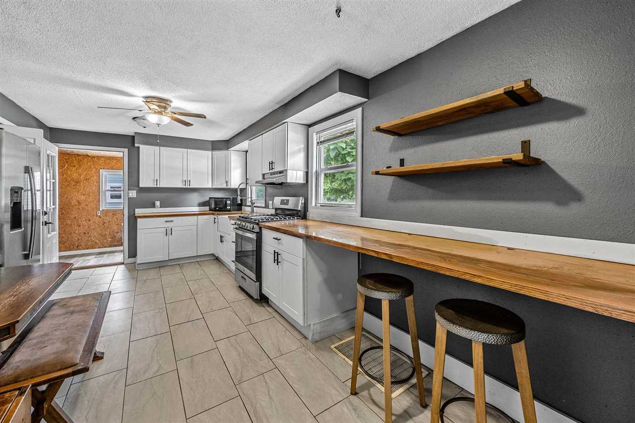 6524 Parkview Avenue Cedar Rapids IA 52403