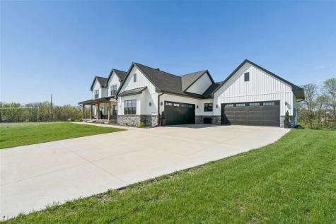 9267 Feather Ridge Pass Cedar Rapids IA 52411