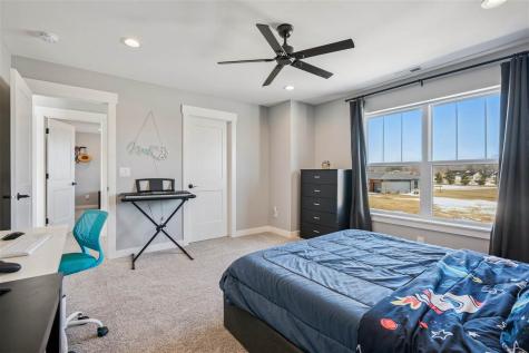 9267 Feather Ridge Pass Cedar Rapids IA 52411