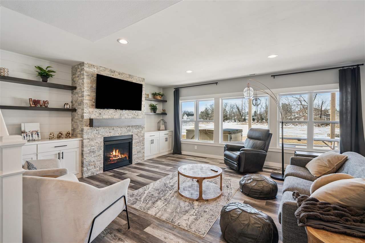9267 Feather Ridge Pass Cedar Rapids IA 52411
