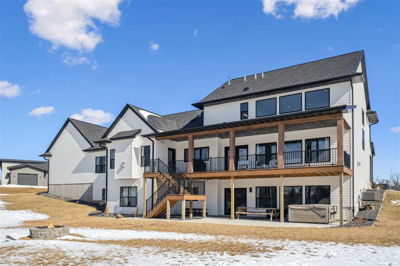 9267 Feather Ridge Pass Cedar Rapids IA 52411