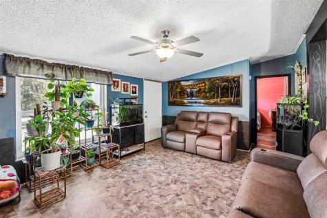 1210 Fir Avenue Wellman IA 52356
