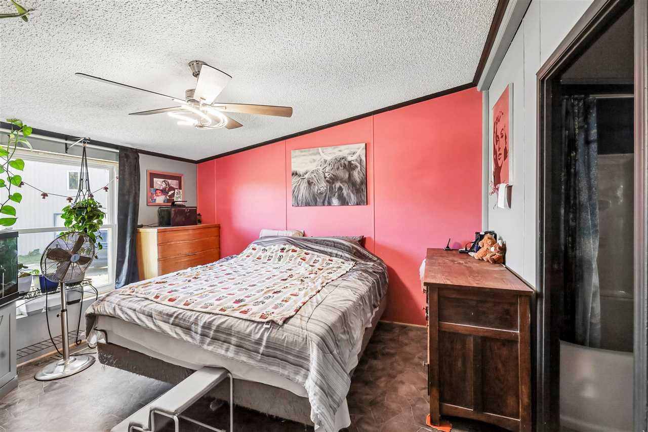 1210 Fir Avenue Wellman IA 52356