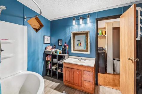 1210 Fir Avenue Wellman IA 52356