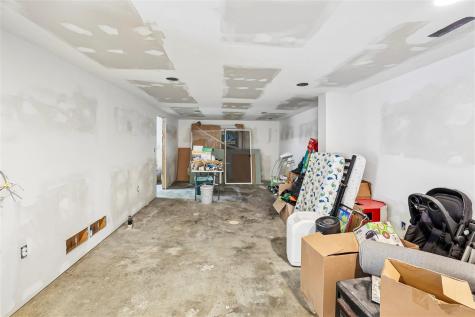 1210 Fir Avenue Wellman IA 52356