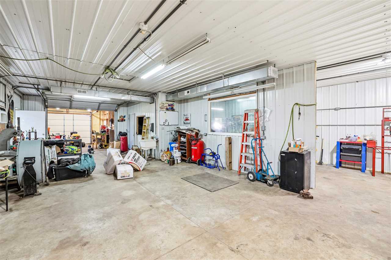 1210 Fir Avenue Wellman IA 52356