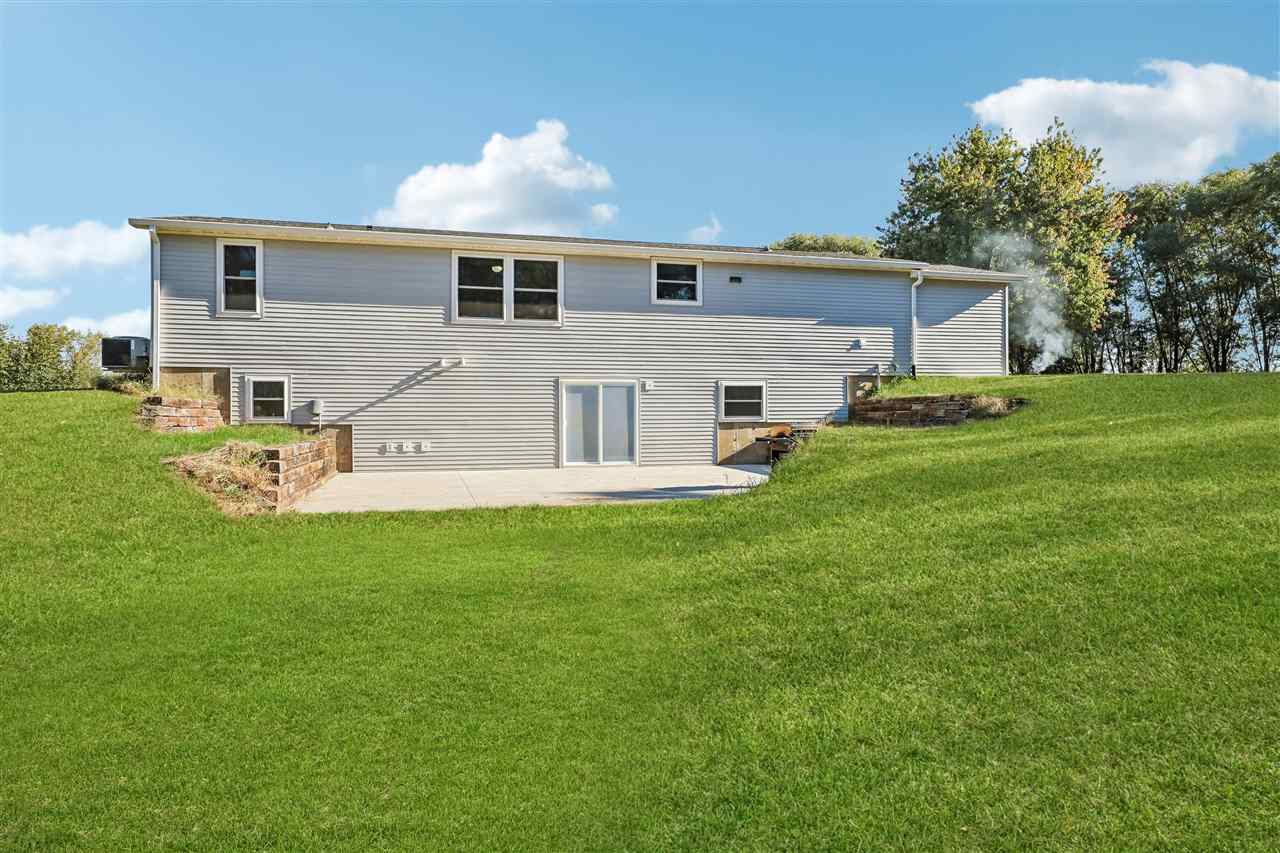 1210 Fir Avenue Wellman IA 52356