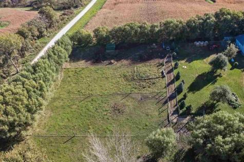 1210 Fir Avenue Wellman IA 52356