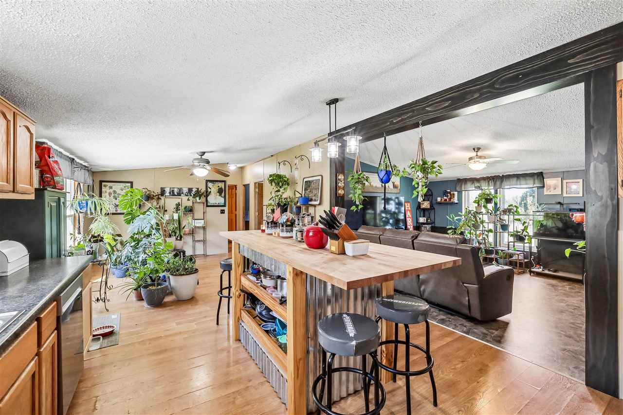 1210 Fir Avenue Wellman IA 52356