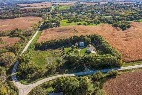 1210 Fir Avenue Wellman IA 52356
