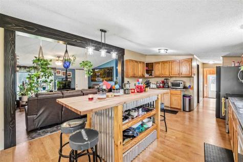 1210 Fir Avenue Wellman IA 52356