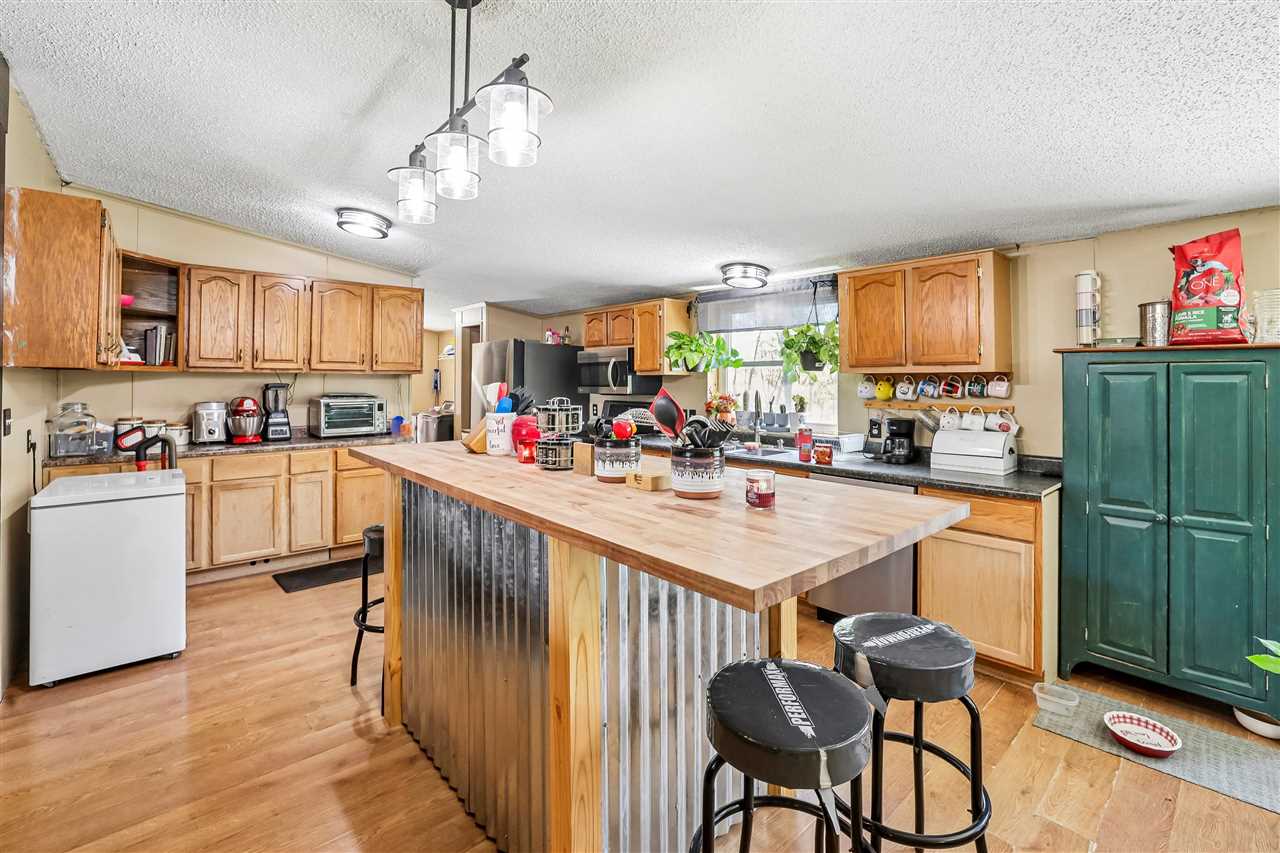 1210 Fir Avenue Wellman IA 52356