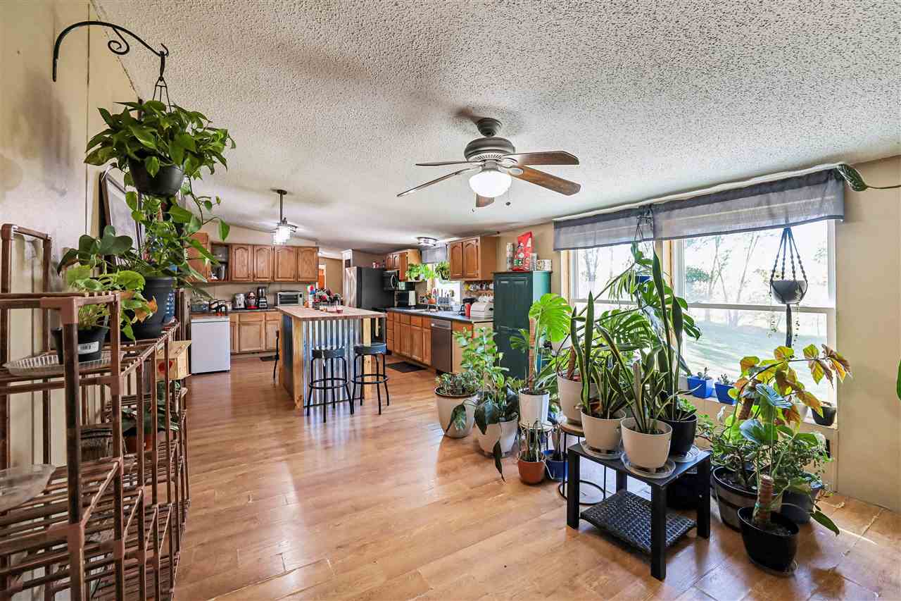 1210 Fir Avenue Wellman IA 52356
