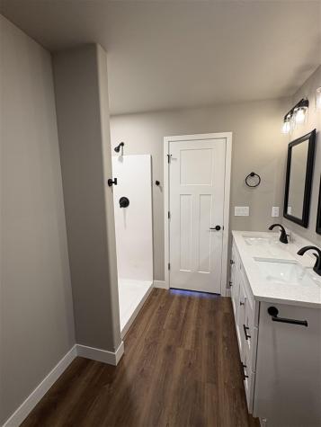 833 Armands Lane Tiffin IA 52340