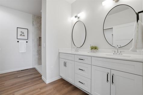 215A Timberline Terrace Kalona IA 52247
