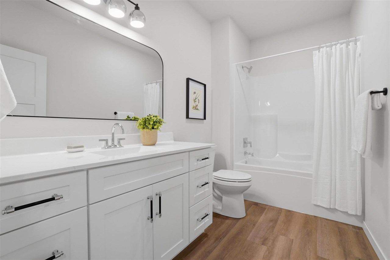 215B Timberline Terrace Kalona IA 52247