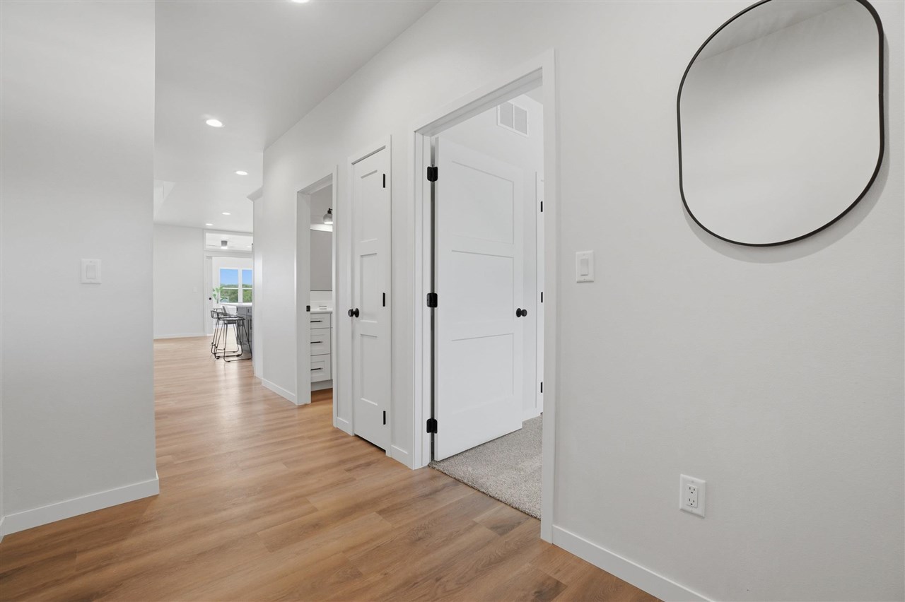 215B Timberline Terrace Kalona IA 52247