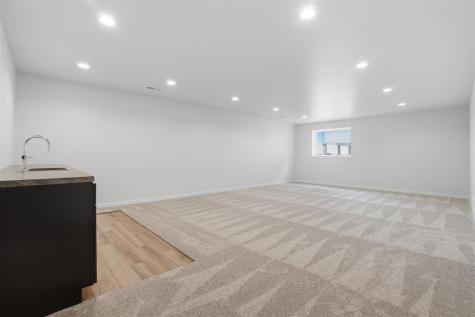 215A Timberline Terrace Kalona IA 52247