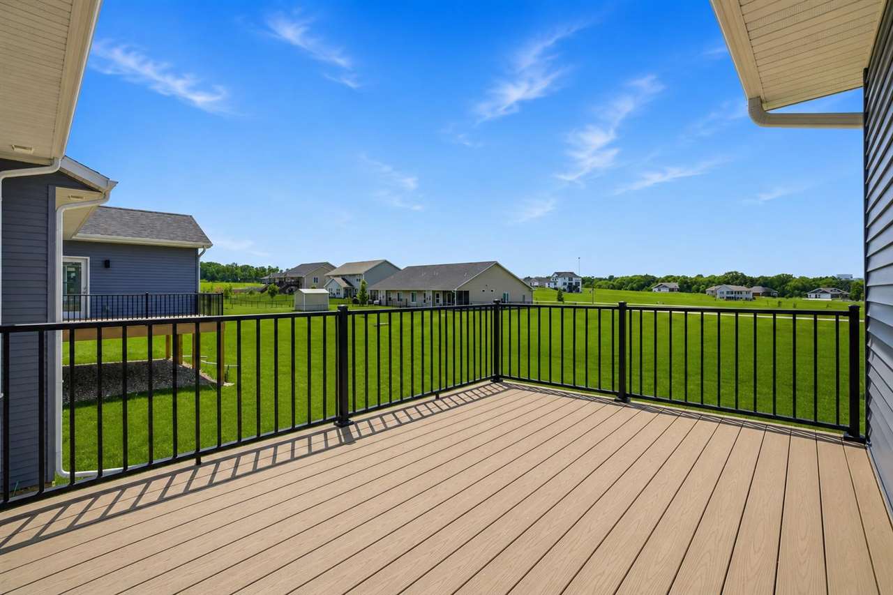 215B Timberline Terrace Kalona IA 52247