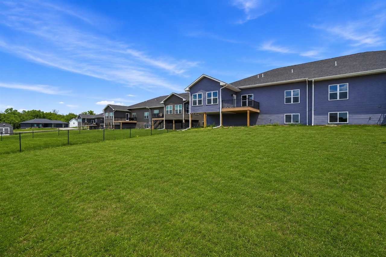 215B Timberline Terrace Kalona IA 52247