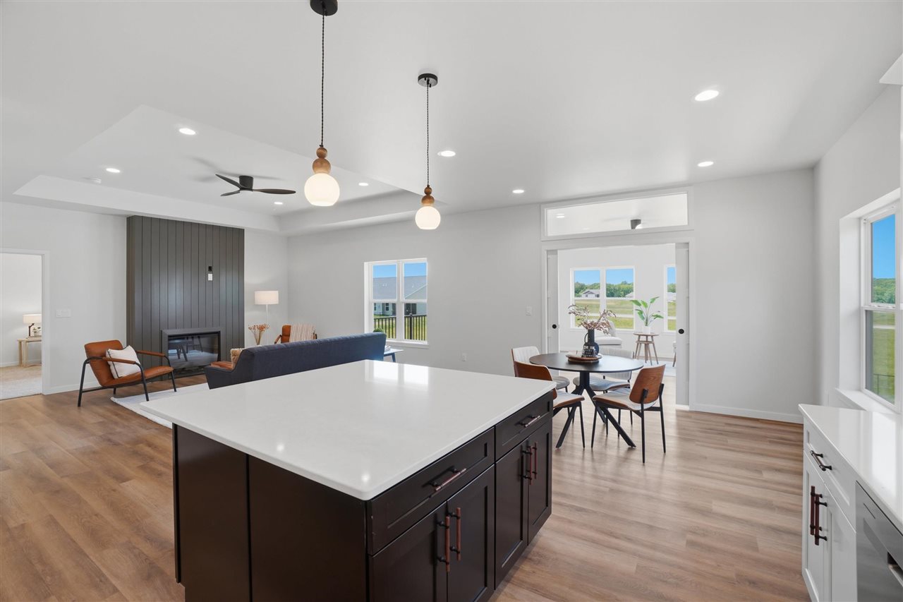 215B Timberline Terrace Kalona IA 52247