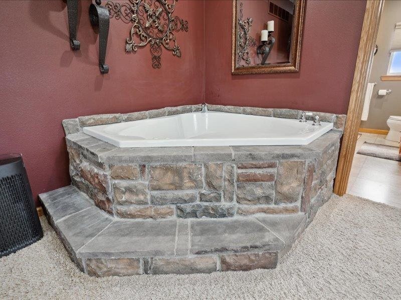 3752 Lacina Drive SW Iowa City IA 52240