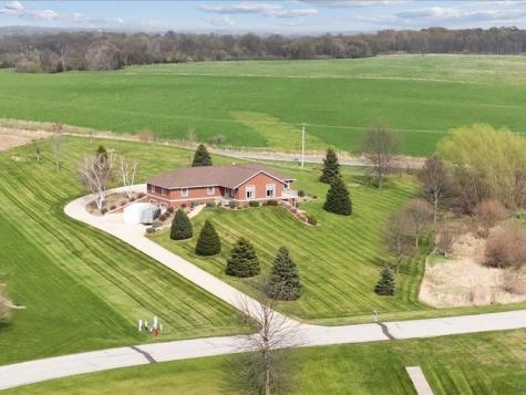 3752 Lacina Drive SW Iowa City IA 52240