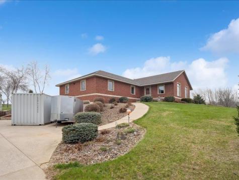 3752 Lacina Drive SW Iowa City IA 52240
