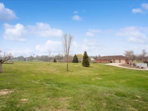3752 Lacina Drive SW Iowa City IA 52240