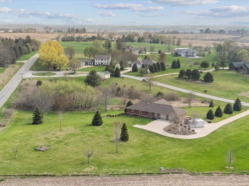3752 Lacina Drive SW Iowa City IA 52240