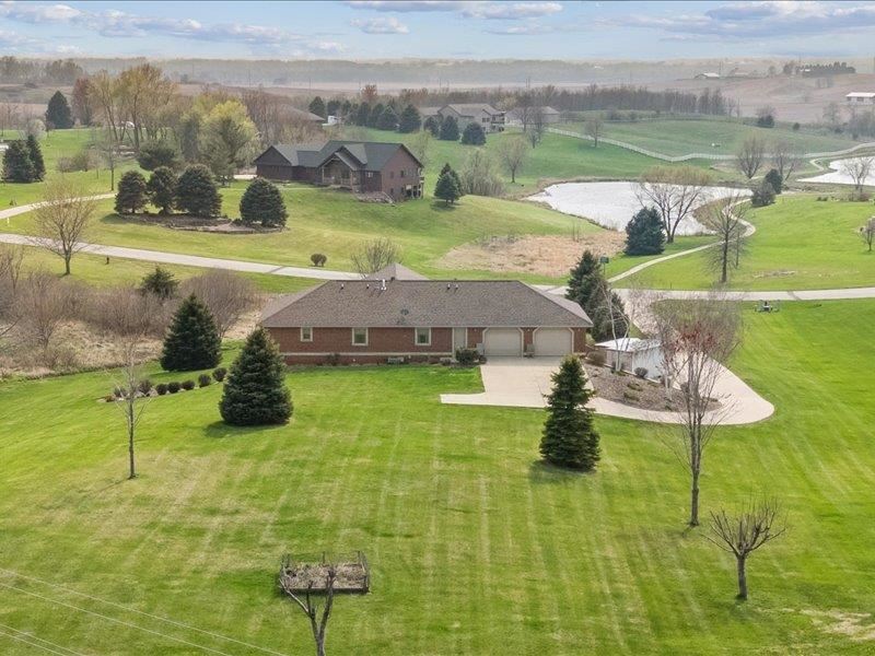 3752 Lacina Drive SW Iowa City IA 52240