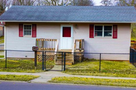 533 S Ave B Washington IA 52353