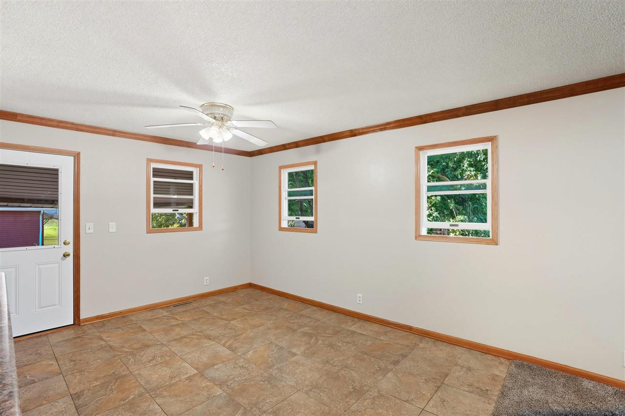 533 S Ave B Washington IA 52353