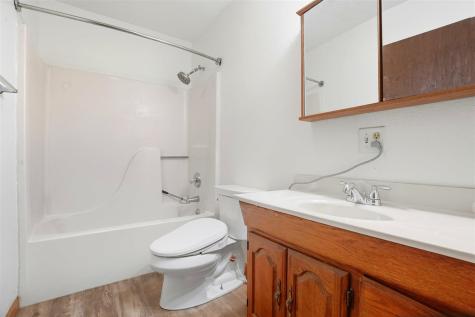 533 S Ave B Washington IA 52353