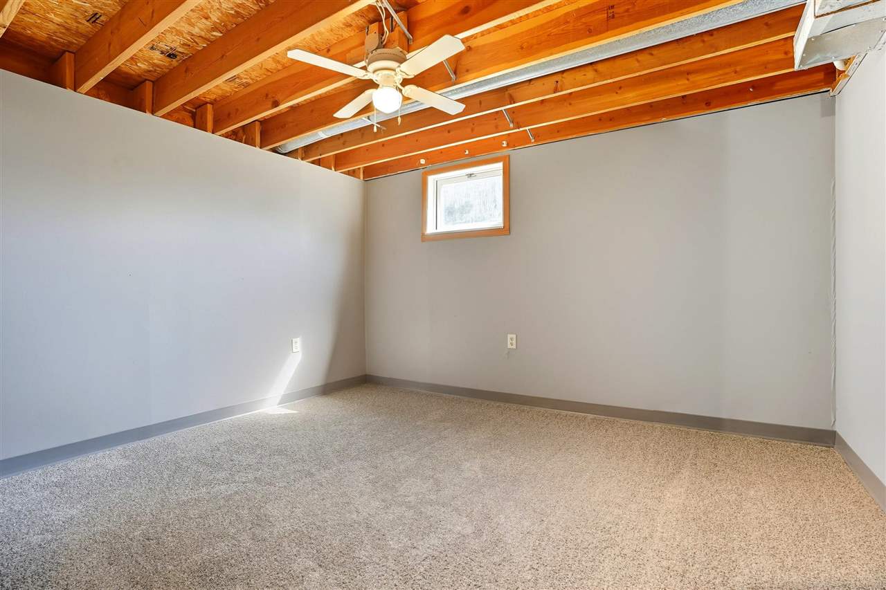 533 S Ave B Washington IA 52353