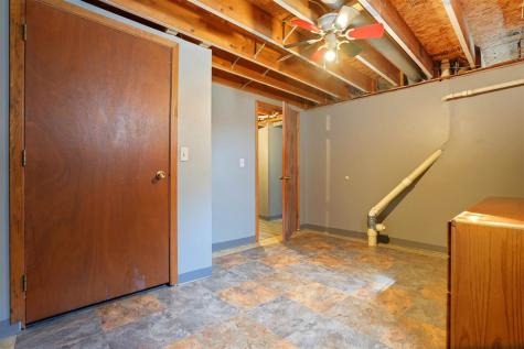533 S Ave B Washington IA 52353